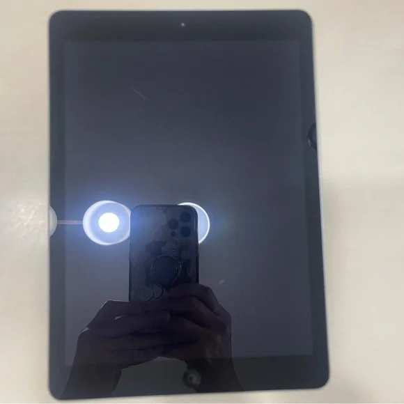 iPad Air 1st gen 32GB Model A1474 with Black Protective Case - Picture 6 of 16